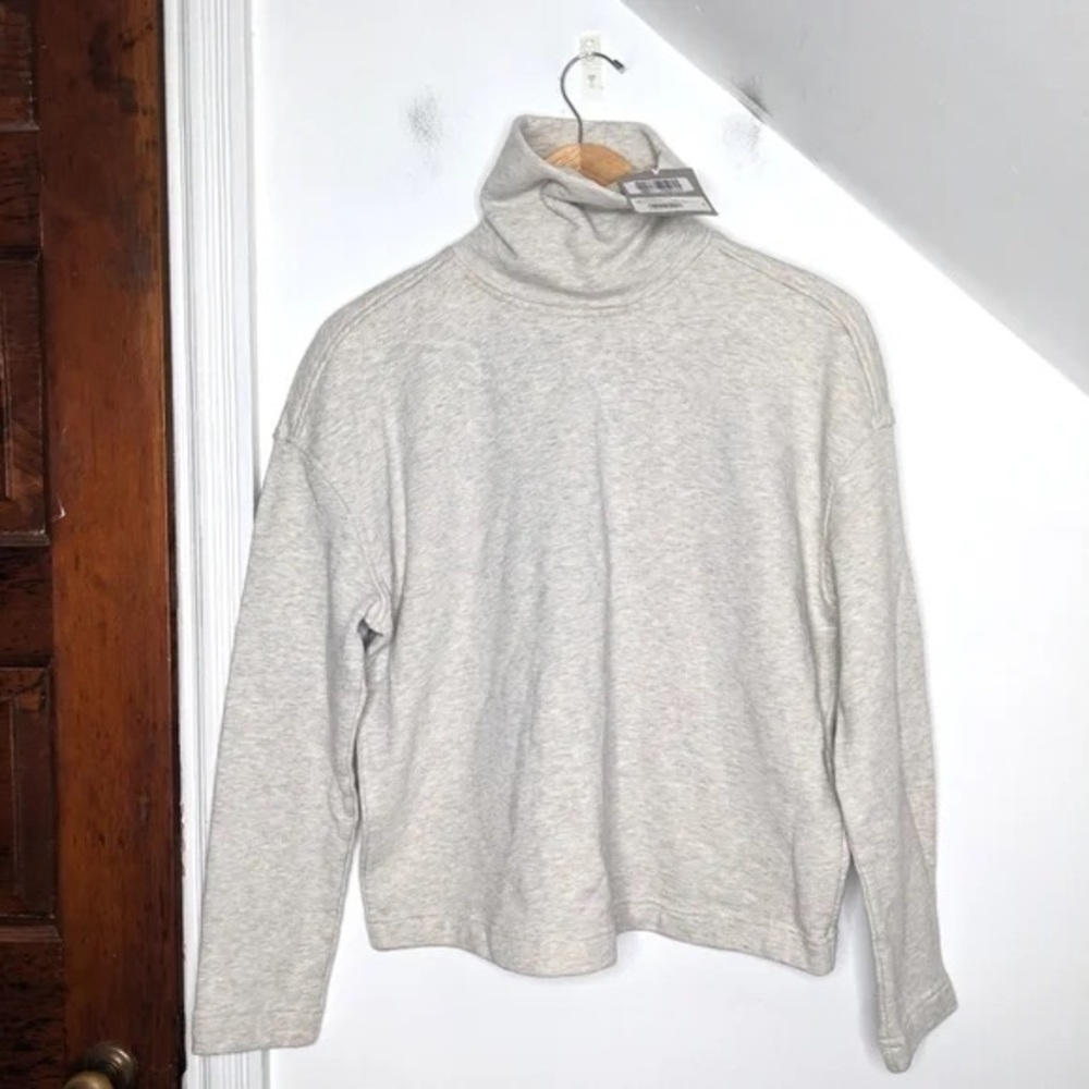 Everlane Turtleneck Sweatshirt - Light Heather Grey